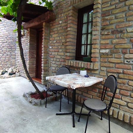 Apartamento Wood House Ruma Exterior foto