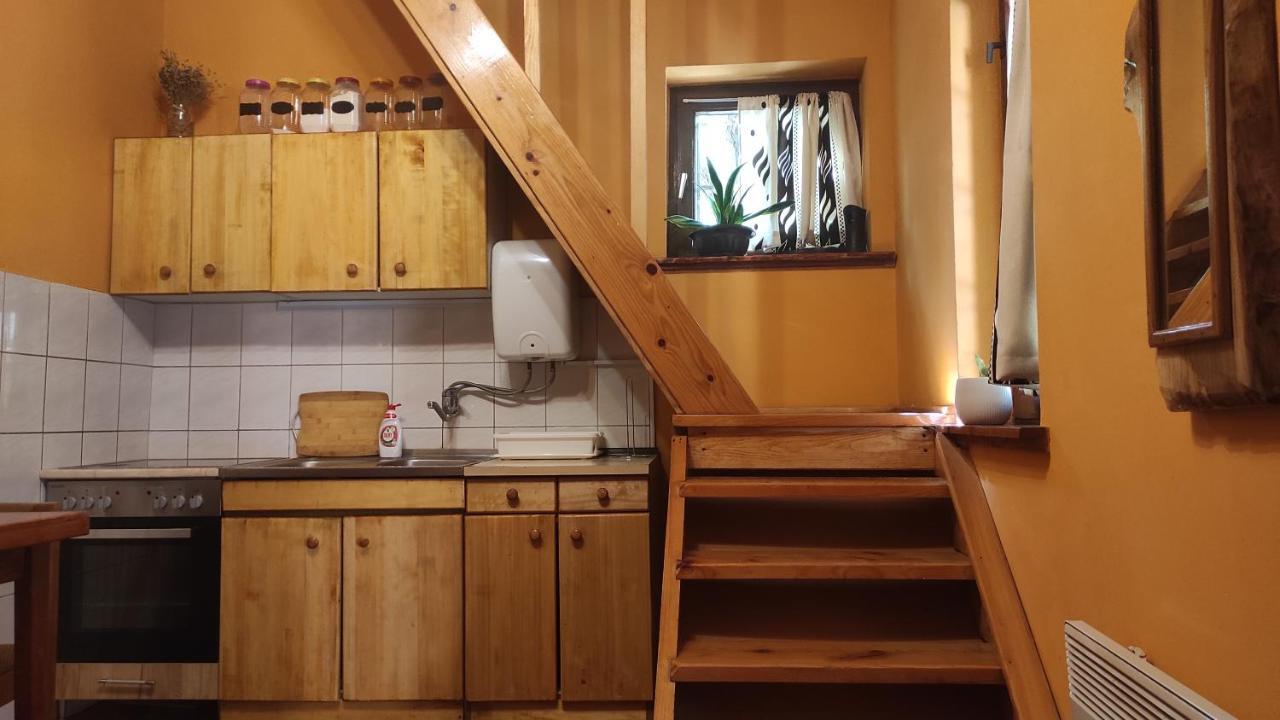 Apartamento Wood House Ruma Exterior foto
