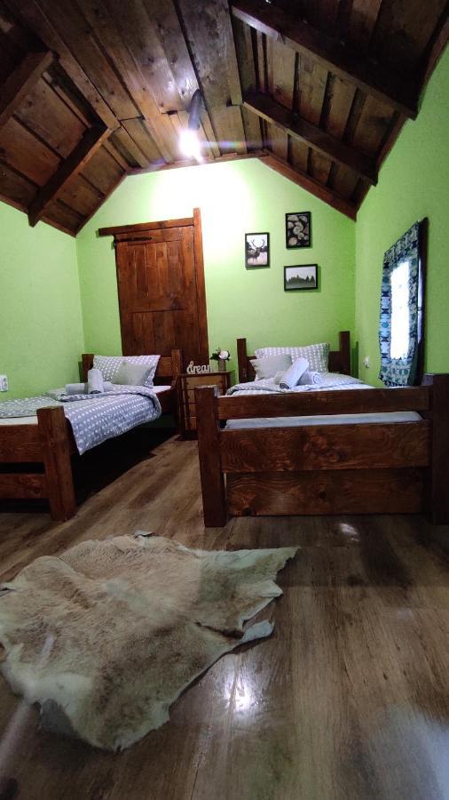 Apartamento Wood House Ruma Exterior foto
